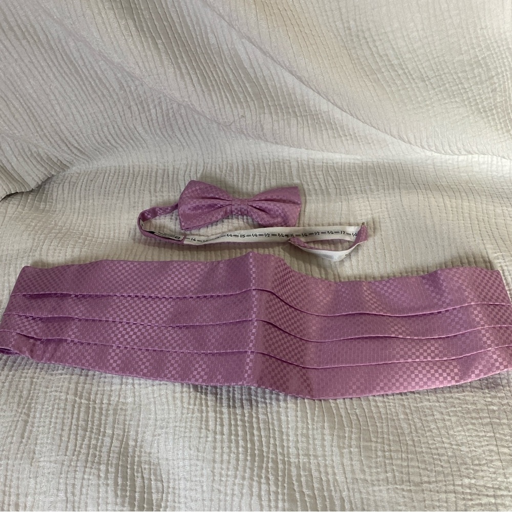 Pink Lavender Textured Cummerbund & Bow Tie Set
